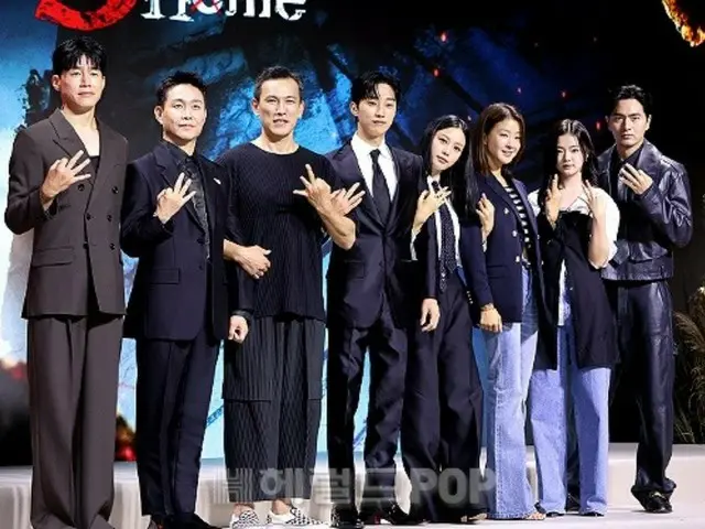 [Ảnh] Lee Jin Uk & Go MinSi & Jinyoung (cựu B1A4) cùng các nhân vật chính xuất sắc khác của "Sweet Home - Ore to Sekai no Despair" mùa 3... Tham gia buổi giới thiệu sản xuất