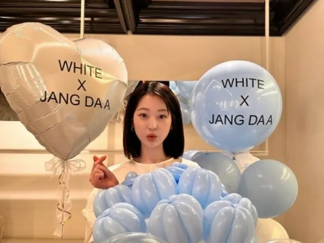 “Chị gái của Jang Won Young” Jang Daah, visual tỏa sáng nhờ gen xuất sắc