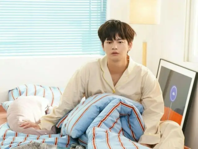 Biểu cảm buồn ngủ của Seo In Guk cũng đáng yêu... Chỉ cần 3 giây là yêu anh ấy (có video)