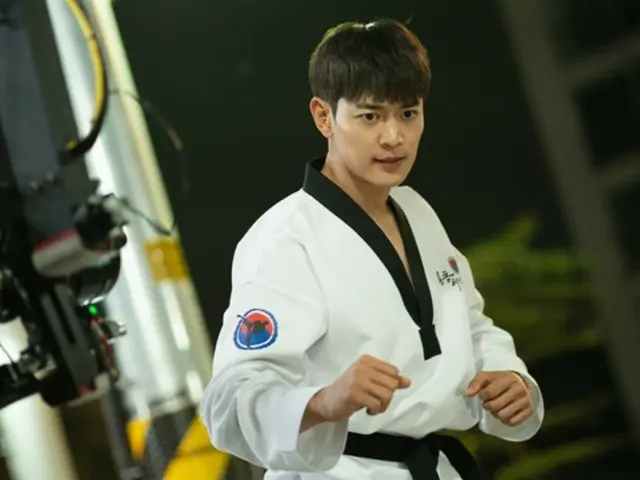 Vẻ ngoài gi của "SHINee" Minho khiến bạn muốn đến võ đường Taekwondo... "Ngôi nhà ngập tràn yêu thương"