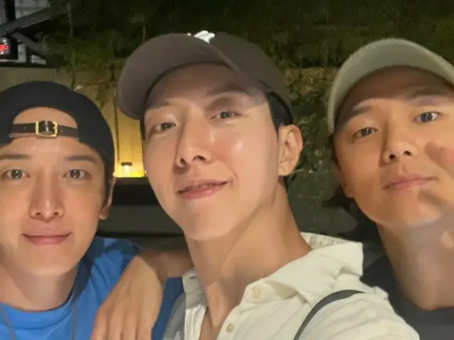 “CNBLUE” Lee Jeong Shin nói: “Vâng, cảm ơn” tới các thành viên tổ chức sinh nhật cho anh ấy (có video)