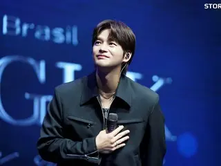 Seo In Guk tiết lộ hậu trường fanmeeting ở Brazil... cũng có bài phỏng vấn với CNN