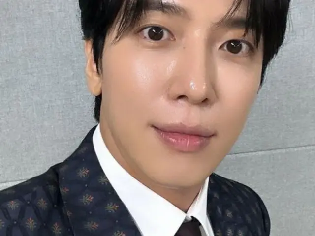 "CNBLUE" Jung Yong Hwa vẫn ngầu như ngày nào... bảnh bao và sảng khoái