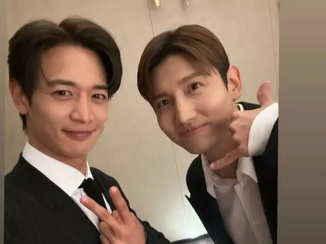 "SHINee" Minho tung ảnh chụp xác thực với MC "TVXQ" Changmin sau buổi họp báo kỷ niệm phát hành album mới "CALL BACK"!