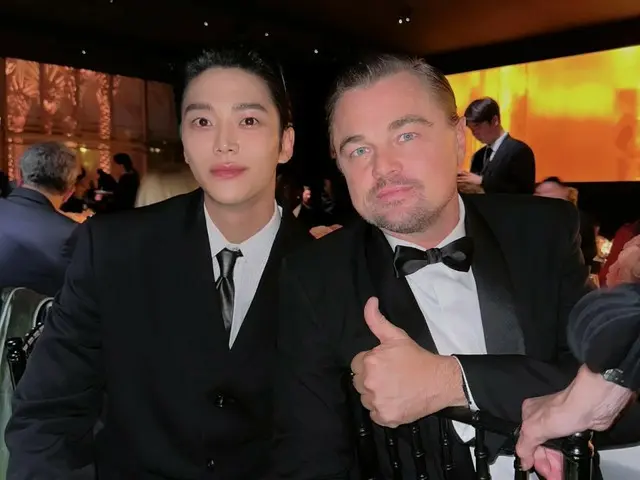 Ro Woon (SF9) tung ảnh ghép đôi với DiCaprio... Visual sánh ngang sao Hollywood