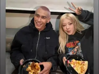 Rosé của BlackPink đi hẹn hò với pizza với Evan Mock...Bruno Mars có lẽ sẽ ghen tị đấy haha