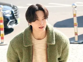 [Ảnh] Diễn viên JooWon đến xuất hiện trên đài phát thanh.