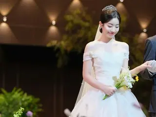 Dahyun của TWICE tiết lộ diện mạo cô dâu trắng tinh khôi của mình... "Sun Ah, em sắp kết hôn"