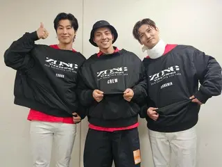 "TVXQ" Changmin tung ảnh chụp cùng người bạn thân Shinnosuke Mitsushima sau khi kết thúc buổi hòa nhạc tại Tokyo Dome... "Cảm ơn"