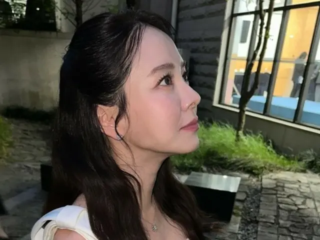 Song Jihyo trở lại với nghề chính là diễn viên... Một nữ thần giáng lâm tại liên hoan phim