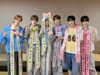 "TWS" cũng giành giải nhất trong chương trình "Show! The Heart of K-POP" với ca khúc "Isn't it nice to run as you please?"