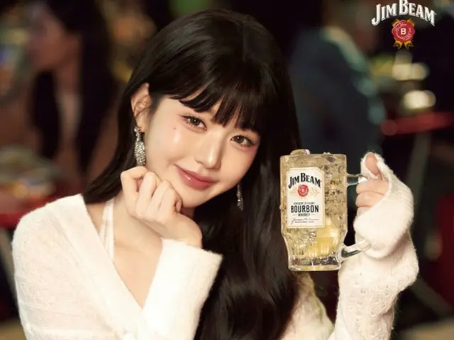 'Nữ hoàng thương mại' Jang Won Young của IVE trở thành người mẫu cho Jim Beam Highball