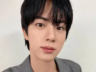 JIN của BTS, ánh mắt ấm áp khiến trái tim bạn rung động