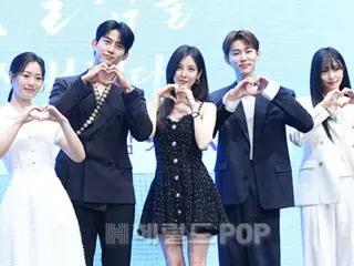 [Ảnh] Tacyeon của 2PM, Seohyun của Girls' Generation và các ngôi sao khác của bộ phim "I Stole the Lead Role's First Experience" tham dự buổi giới thiệu sản xuất
