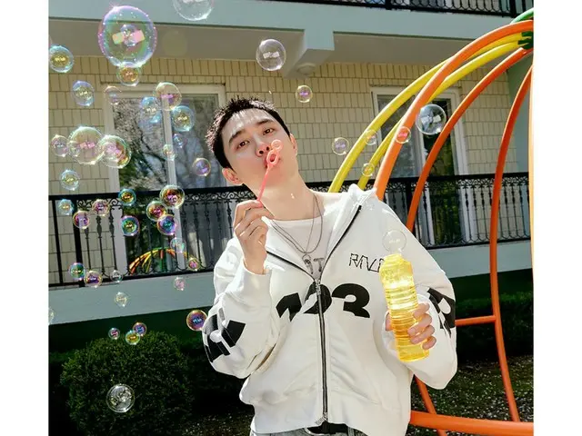 EXO DO (Do Kyungsoo) tung ra bức ảnh concept thứ hai cho album đầu tay "Bliss"... một sự bùng nổ của vẻ đẹp trai phóng khoáng