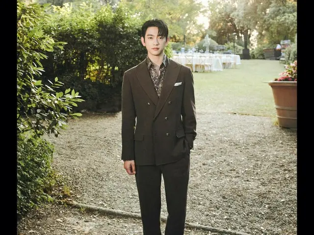 "GOT7" Jinyoung, ngoại hình như một tác phẩm điêu khắc... Anh ấy trông cũng đẹp trai trong bộ vest
