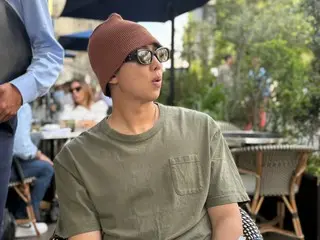 RM của BTS tiết lộ hình ảnh mới nhất khoe vẻ ngoài thời thượng sau khi xuất ngũ