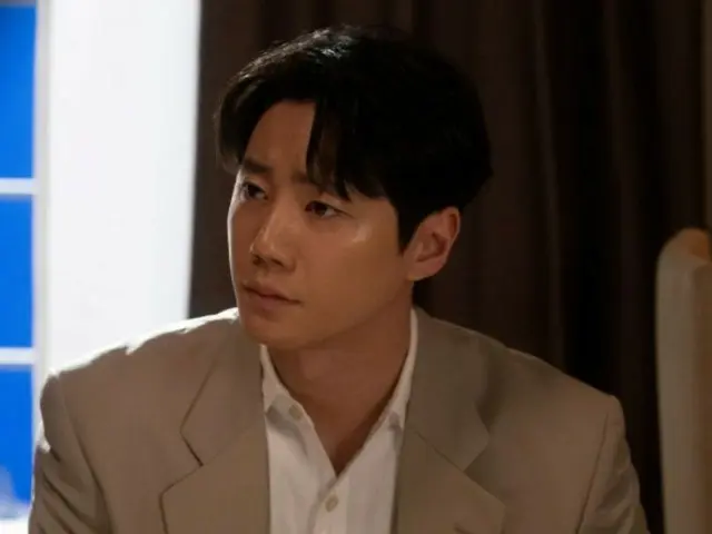 Lee JunYoung (UKISS Jun) lần đầu xuất hiện trên màn ảnh Nhật Bản trong bộ phim Nhật Bản "TOKYO Taxi"... đóng chung với Kimutaku và Aoi Yu