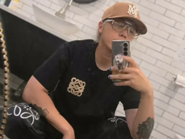 "FTISLAND" Honggi, selfie trong phòng tắm? ... "Trông bạn xinh quá"