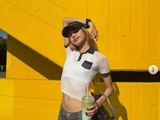 Vòng eo của Lisa (BLACKPINK) như một ví dụ về chemi-hori (eo kiến)... Tràn ngập vẻ đẹp khỏe khoắn