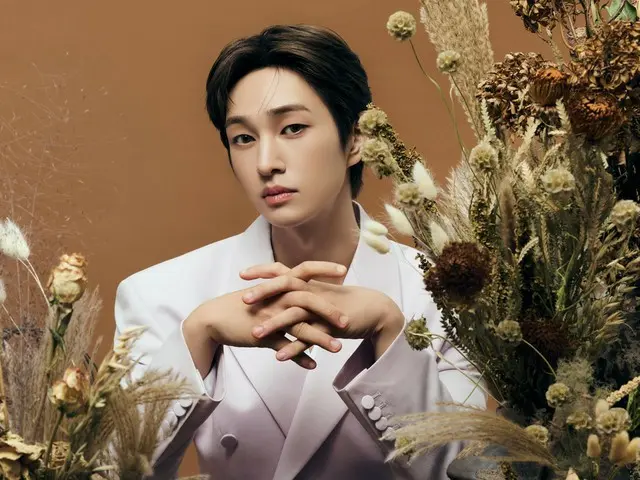 Onew của SHINee phát hành ảnh concept thứ hai cho mini album tiếng Nhật thứ hai "SAKU"