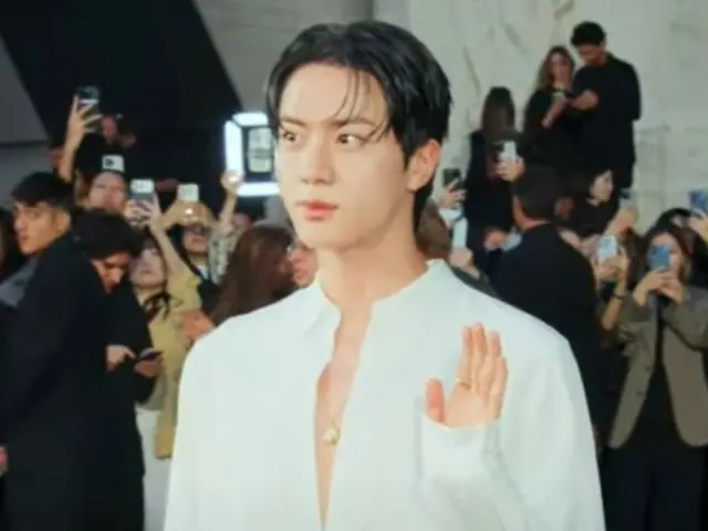 JIN của BTS tham dự Tuần lễ thời trang Milan... Người hâm mộ trên toàn thế giới hân hoan với tư cách là "Gucci Royalty"