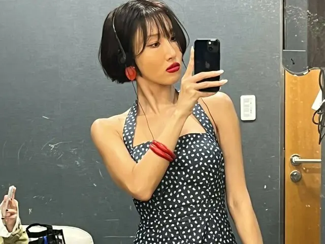HwaSa của MAMAMOO thu hút sự chú ý với vóc dáng thon gọn sau chế độ ăn kiêng thành công