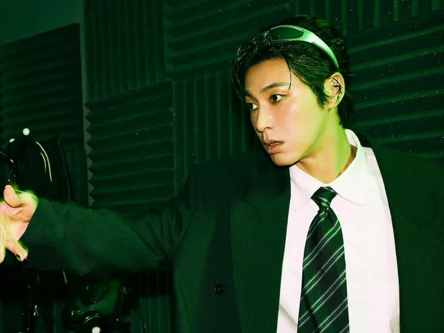 Yunho (U-KNOW) của TVXQ tung ảnh teaser cho album đầy đủ đầu tiên "I-KNOW" với concept Fei-k và phim tài liệu