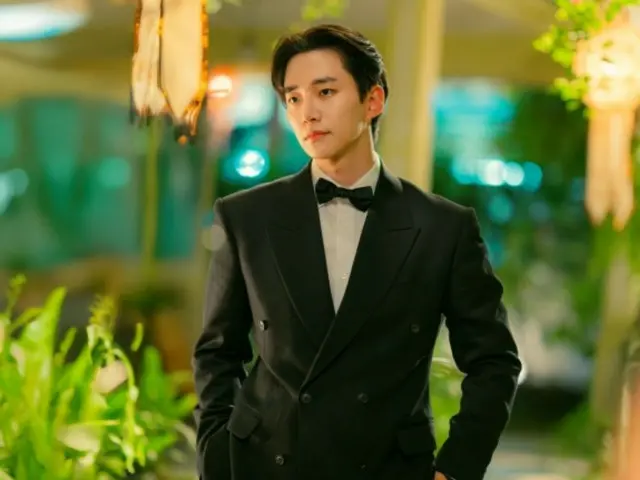 Junho của 2PM cho thấy giá trị thực sự của mình với tư cách là "Bậc thầy lãng mạn" trong "Taepyeong Trading Co."