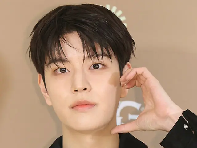 SEUNG MIN của Stray Kids sẽ vắng mặt trên "SBS Inkigayo" vì "viêm chân"
