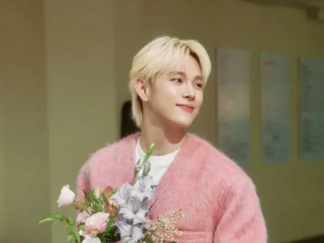 Yim Siwan, nét quyến rũ ngọt ngào trong chiếc áo khoác hồng