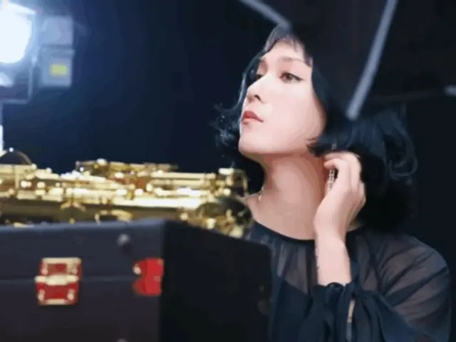 Hongki của FTISLAND lột xác từ chàng trai lịch lãm thành quý cô duyên dáng! Cảnh hậu trường vở nhạc kịch "SUGAR" (kèm video)