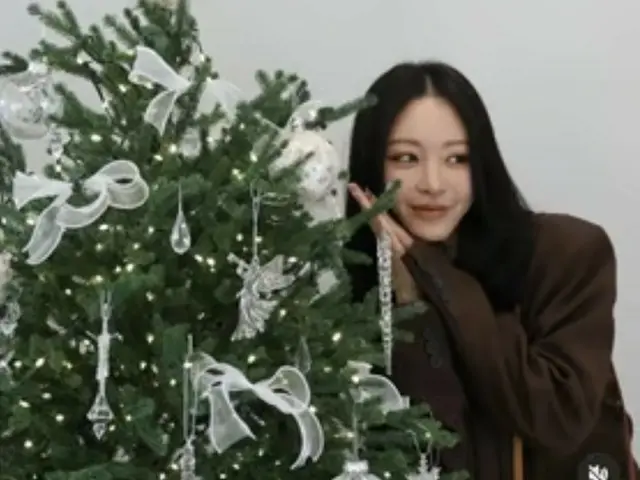 Han Ye Seul khoe bộ trang phục cuối năm đầy phong cách... Phong cách hoàn hảo của cô, đúng chất một cựu người mẫu, quả là một bữa tiệc thị giác.