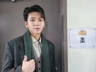 Vở nhạc kịch "Sugar" của Nam Woo Hyun đã có màn khởi đầu thành công... Anh ấy thể hiện kỹ năng hóa trang nữ tuyệt vời, thậm chí còn đẹp hơn cả phụ nữ.