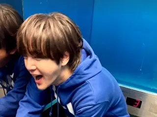 Jang Keun Suk rời khỏi nơi làm việc với cảm giác hài lòng sau khi hoàn thành sự kiện "FNL"? ...Nhảy cẫng lên trong hành lang!